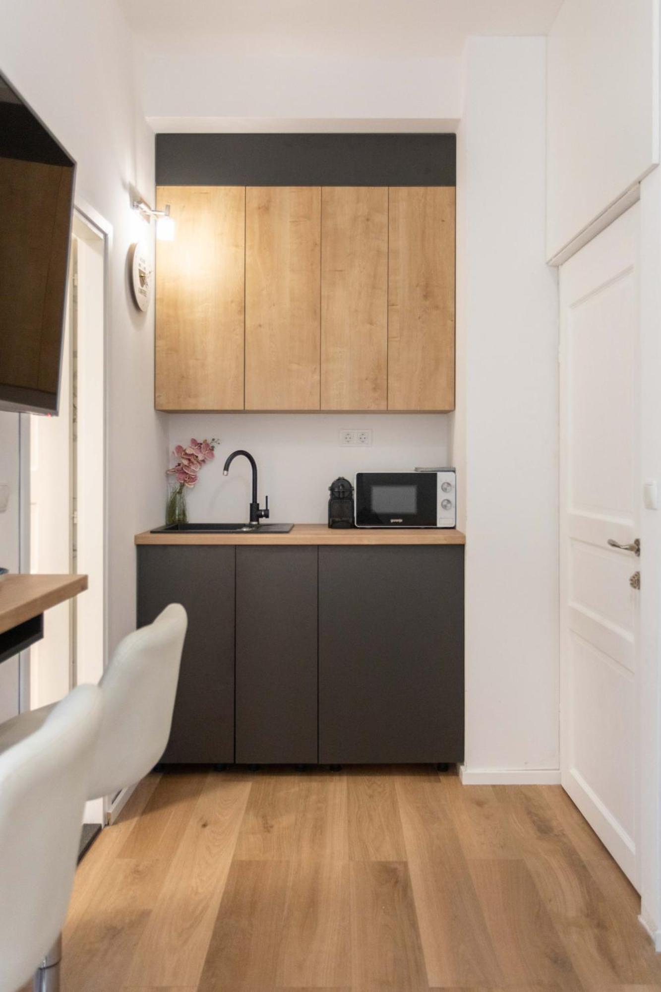 Design And Modern Apartments In Heart Of Загреб Екстериор снимка