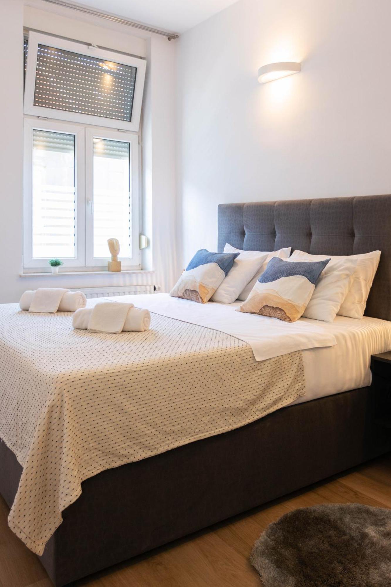 Design And Modern Apartments In Heart Of Загреб Екстериор снимка