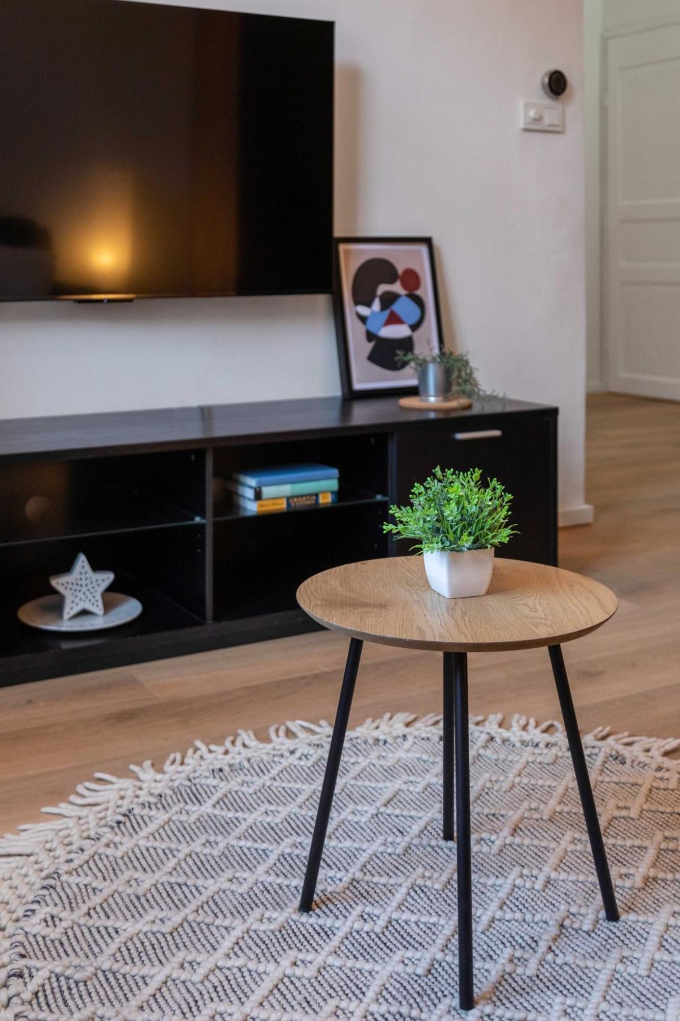 Design And Modern Apartments In Heart Of Загреб Екстериор снимка