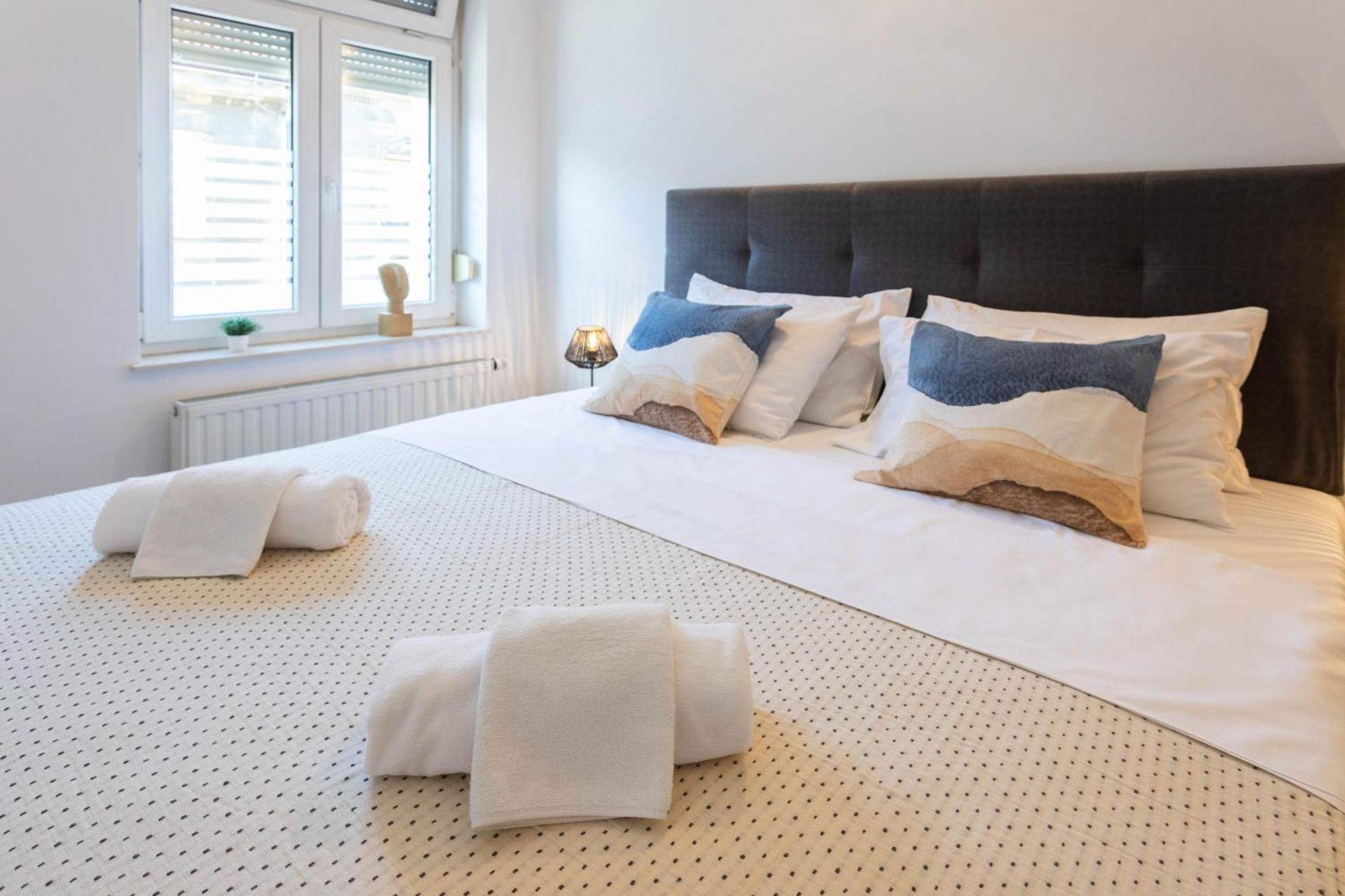 Design And Modern Apartments In Heart Of Загреб Екстериор снимка